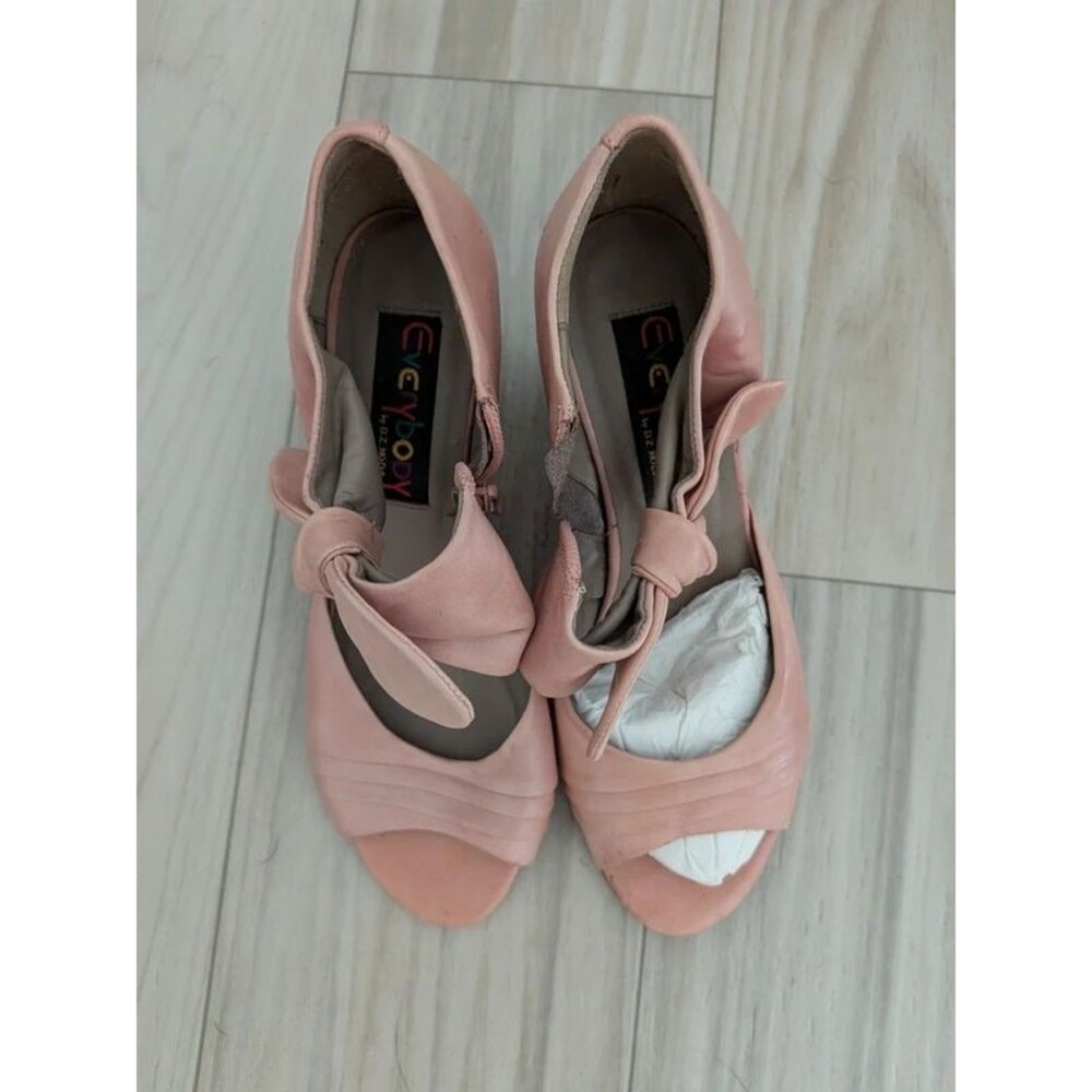 Everybody B.Z. Moda Pink Leather Bow Heels Size 37 Y2K Vintage Style”.